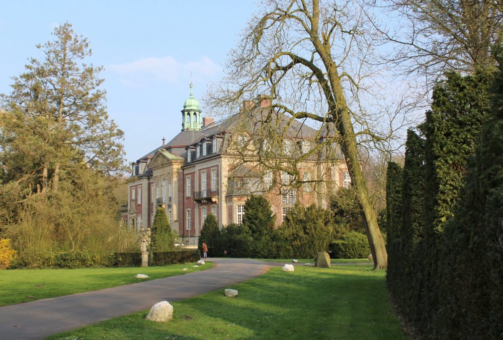 Ostbevern Touristik e.V. - Schloss Loburg Zufahrt